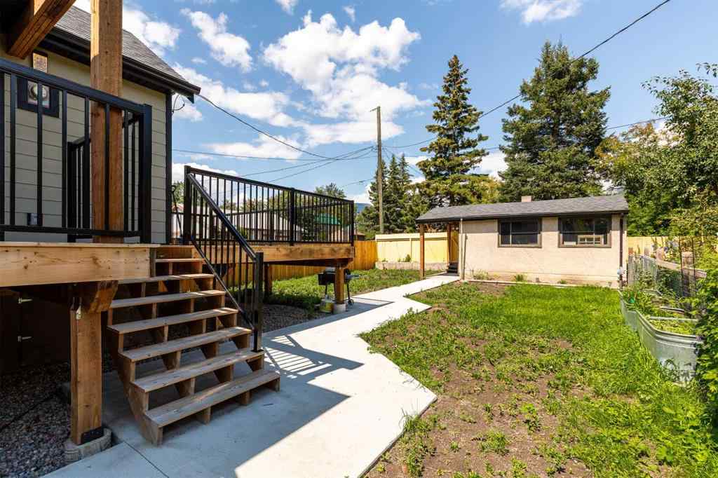 MLS® A2246584 - 2522 211 Street  in NONE Bellevue, Residential