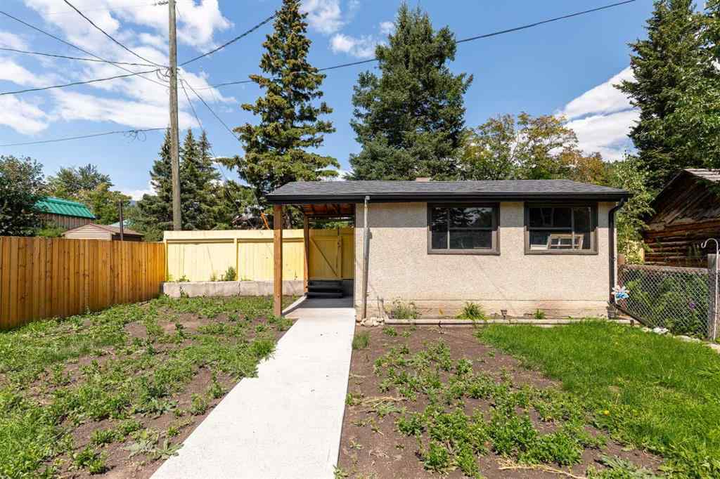 MLS® A2246584 - 2522 211 Street  in NONE Bellevue, Residential