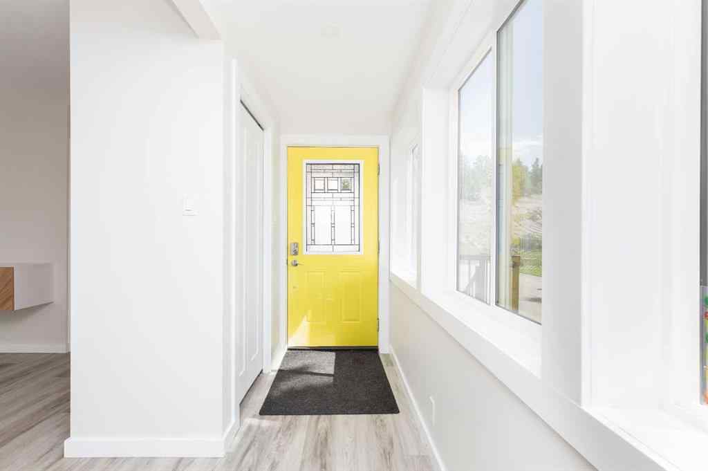 MLS® A2246584 - 2522 211 Street  in NONE Bellevue, Residential