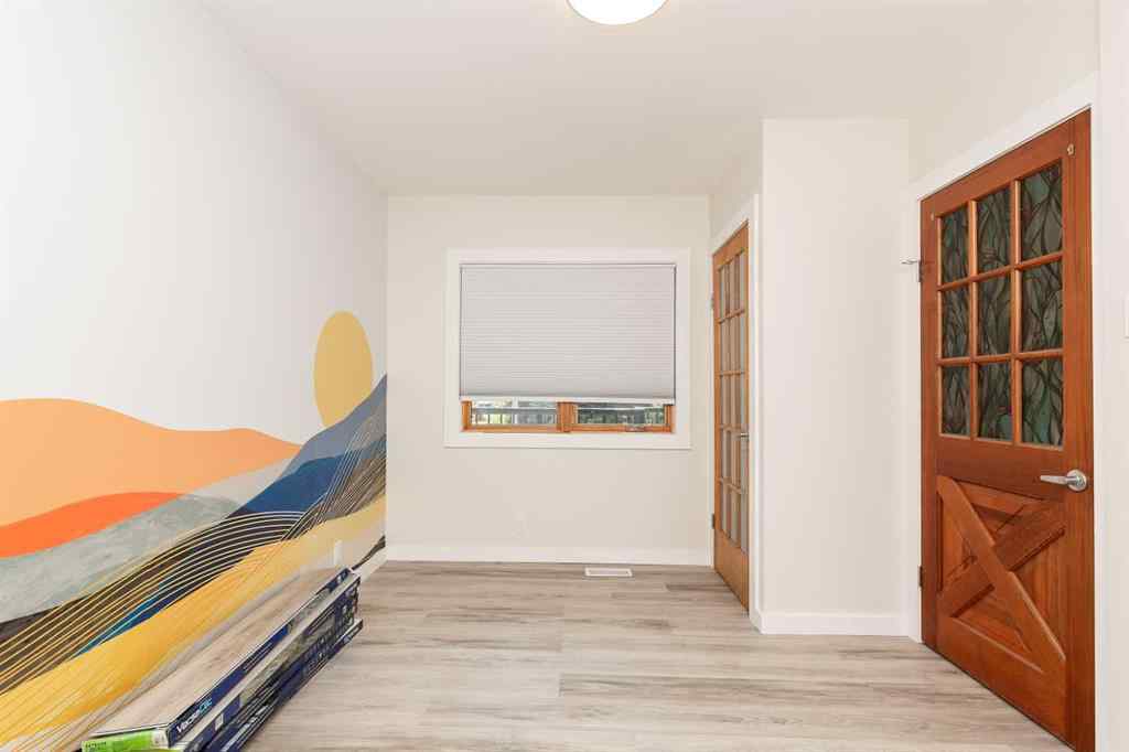 MLS® A2246584 - 2522 211 Street  in NONE Bellevue, Residential