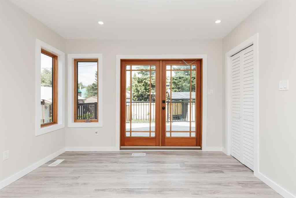 MLS® A2246584 - 2522 211 Street  in NONE Bellevue, Residential