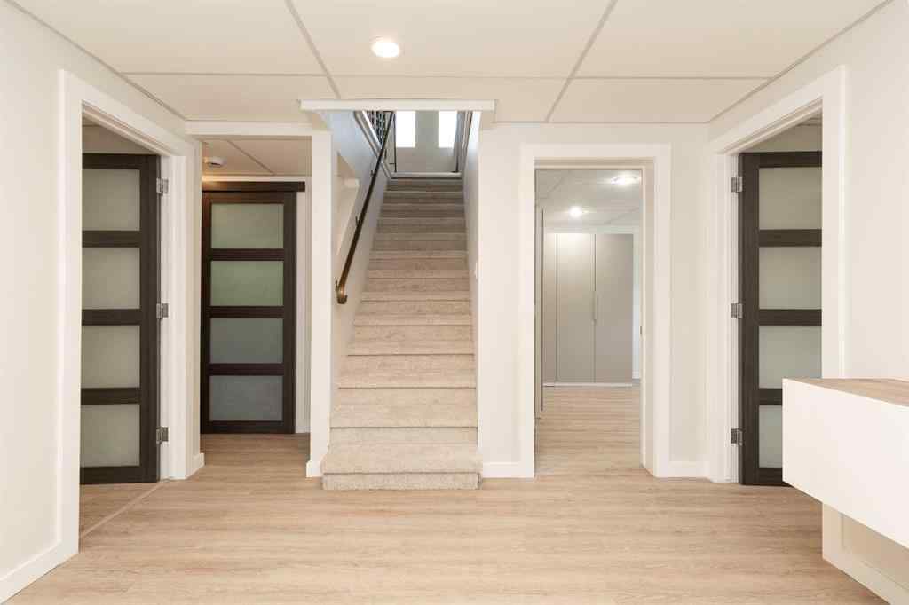 MLS® A2246584 - 2522 211 Street  in NONE Bellevue, Residential
