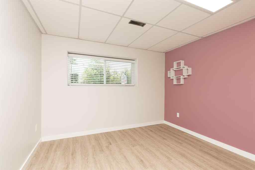 MLS® A2246584 - 2522 211 Street  in NONE Bellevue, Residential