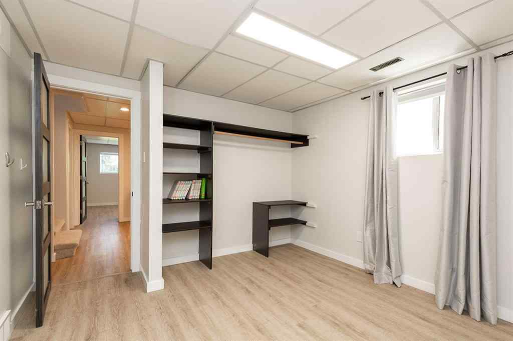 MLS® A2246584 - 2522 211 Street  in NONE Bellevue, Residential