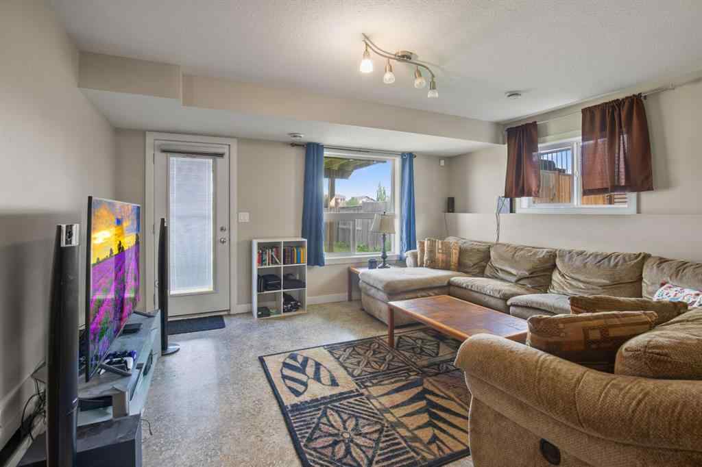 MLS® A2246585 - 130 Larsen Crescent  in Lonsdale Red Deer, Residential