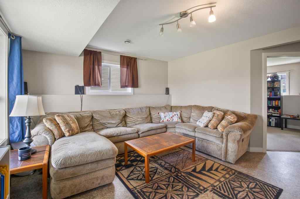 MLS® A2246585 - 130 Larsen Crescent  in Lonsdale Red Deer, Residential