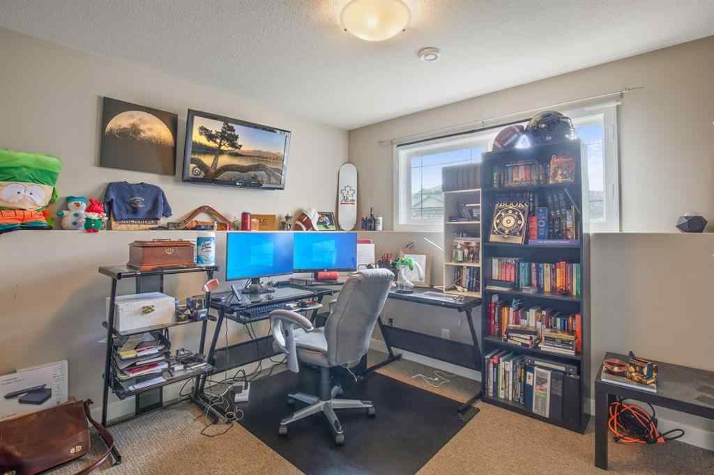 MLS® A2246585 - 130 Larsen Crescent  in Lonsdale Red Deer, Residential