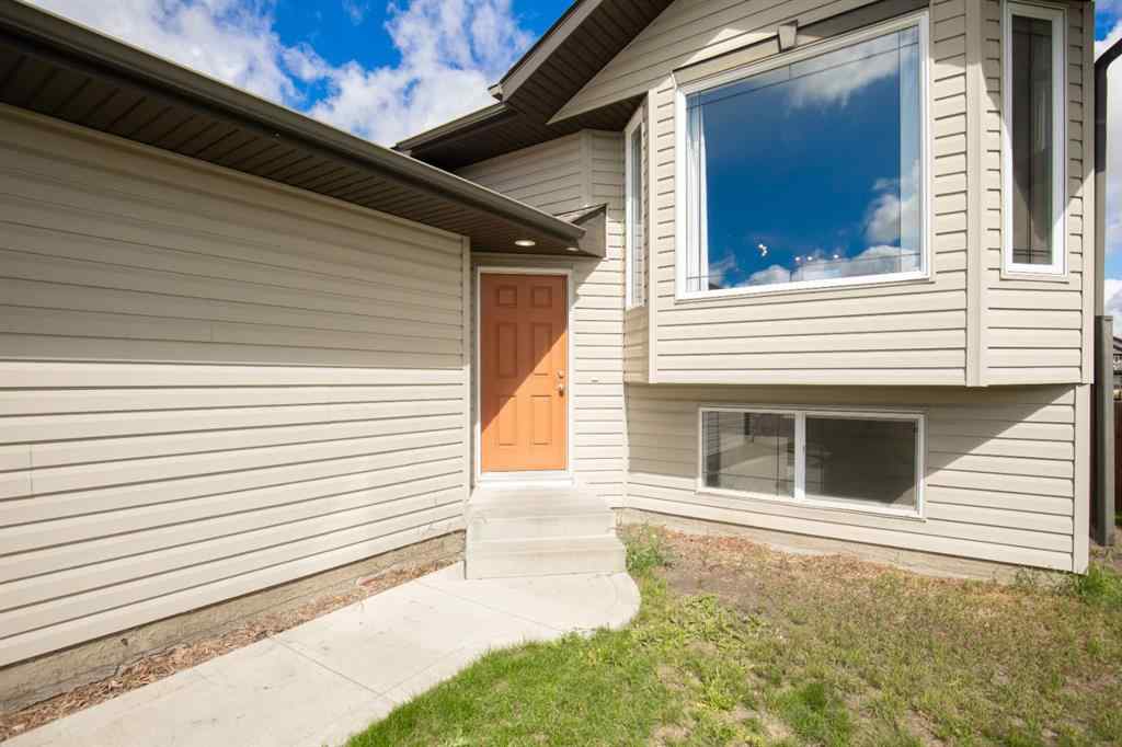 MLS® A2246585 - 130 Larsen Crescent  in Lonsdale Red Deer, Residential