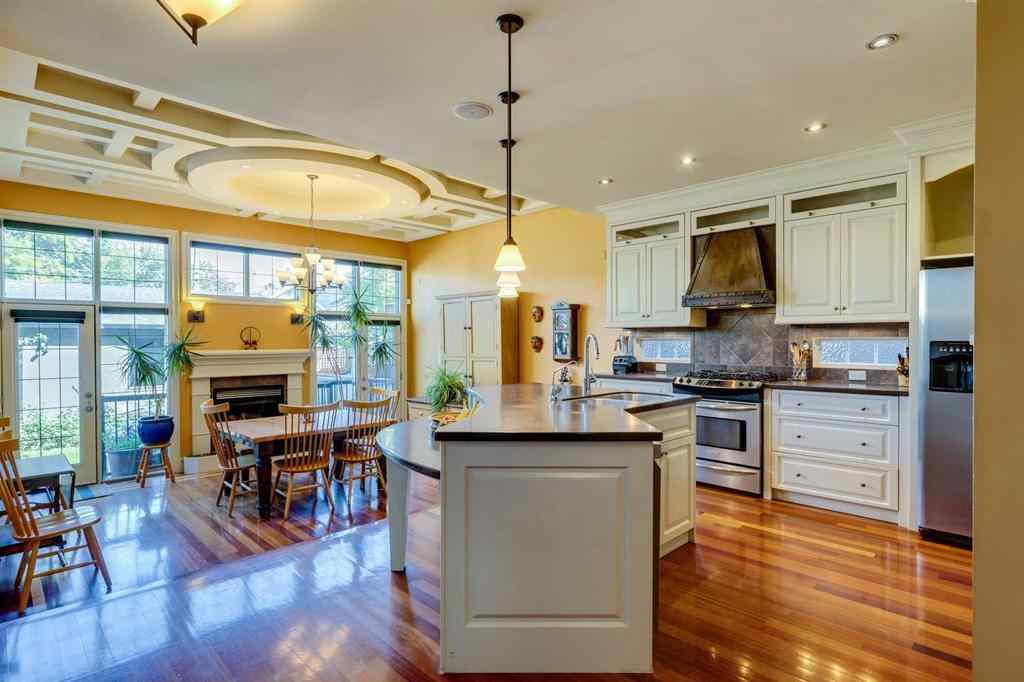 MLS® A2246604 - 462 12 Street NW in Hillhurst Calgary, Residential