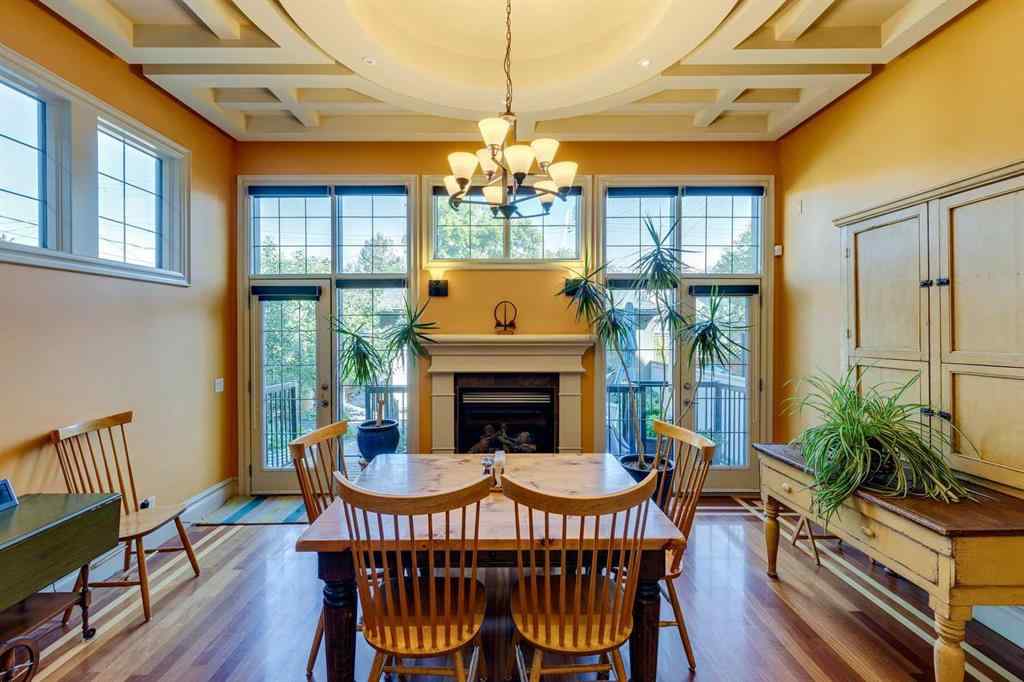 MLS® A2246604 - 462 12 Street NW in Hillhurst Calgary, Residential