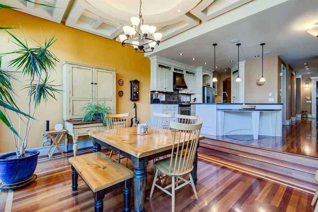 MLS® A2246604 - 462 12 Street NW in Hillhurst Calgary, Residential