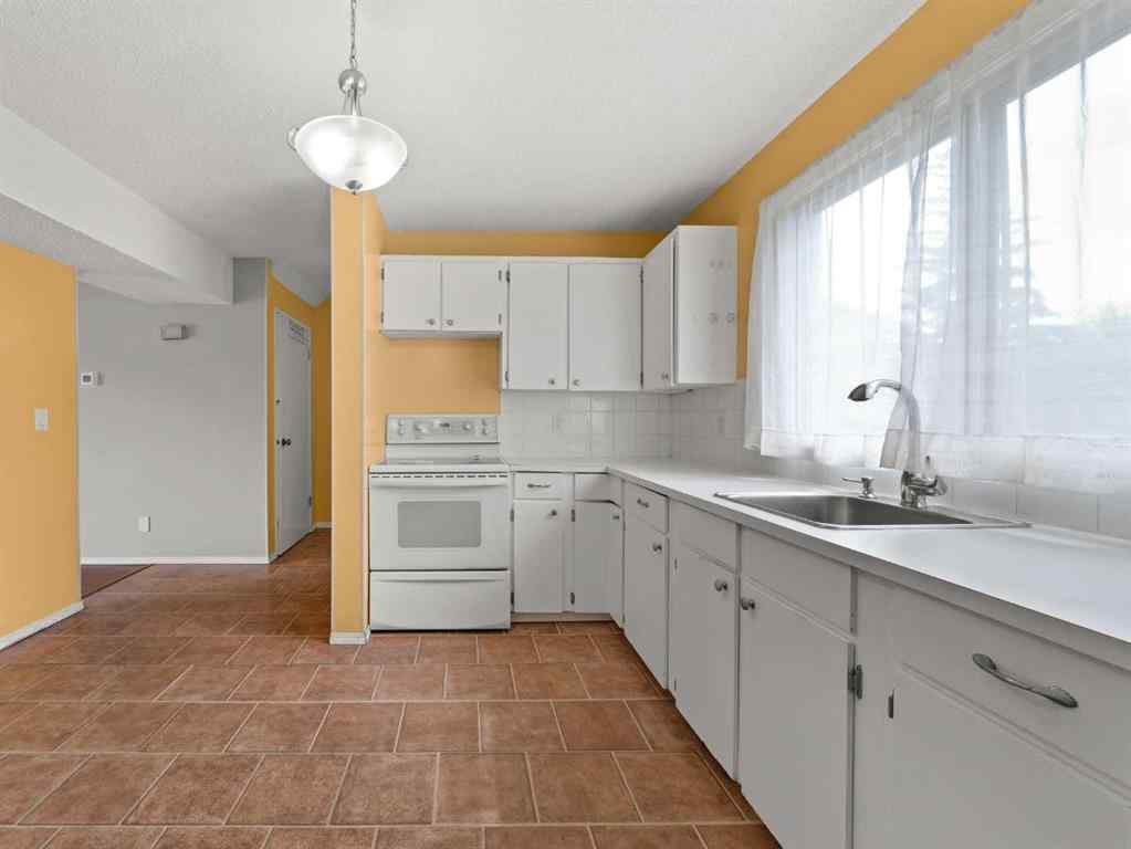 MLS® A2246607 - Unit #1037 3235 56 Street NE in Pineridge Calgary, Residential