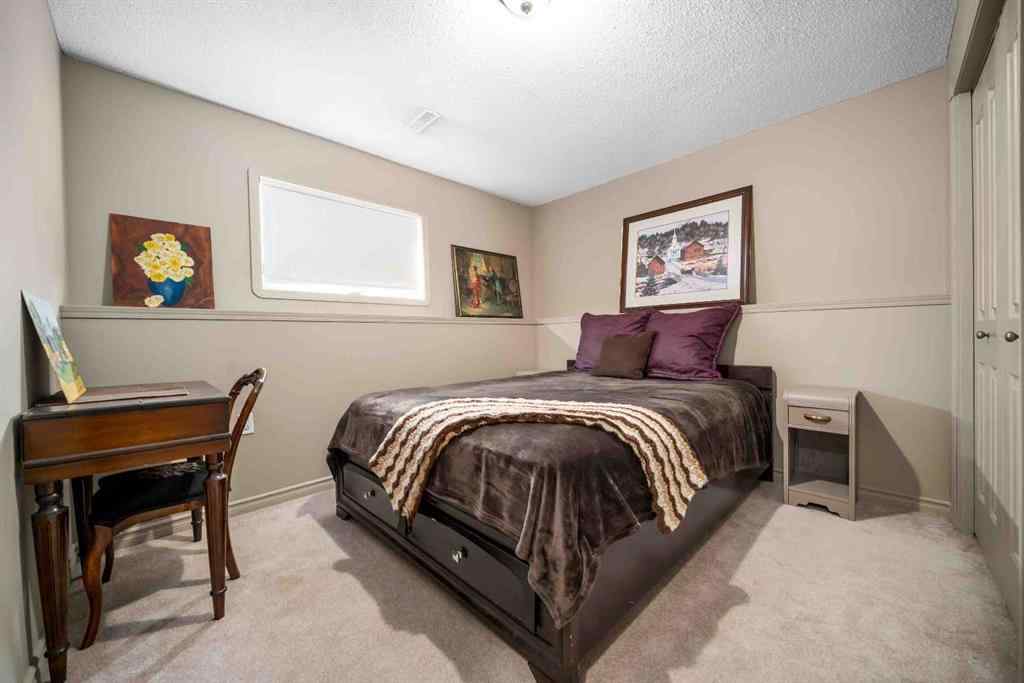 MLS® A2246608 - 40 Storrs Crescent SE in SE Southridge Medicine Hat, Residential