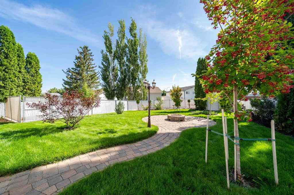 MLS® A2246608 - 40 Storrs Crescent SE in SE Southridge Medicine Hat, Residential