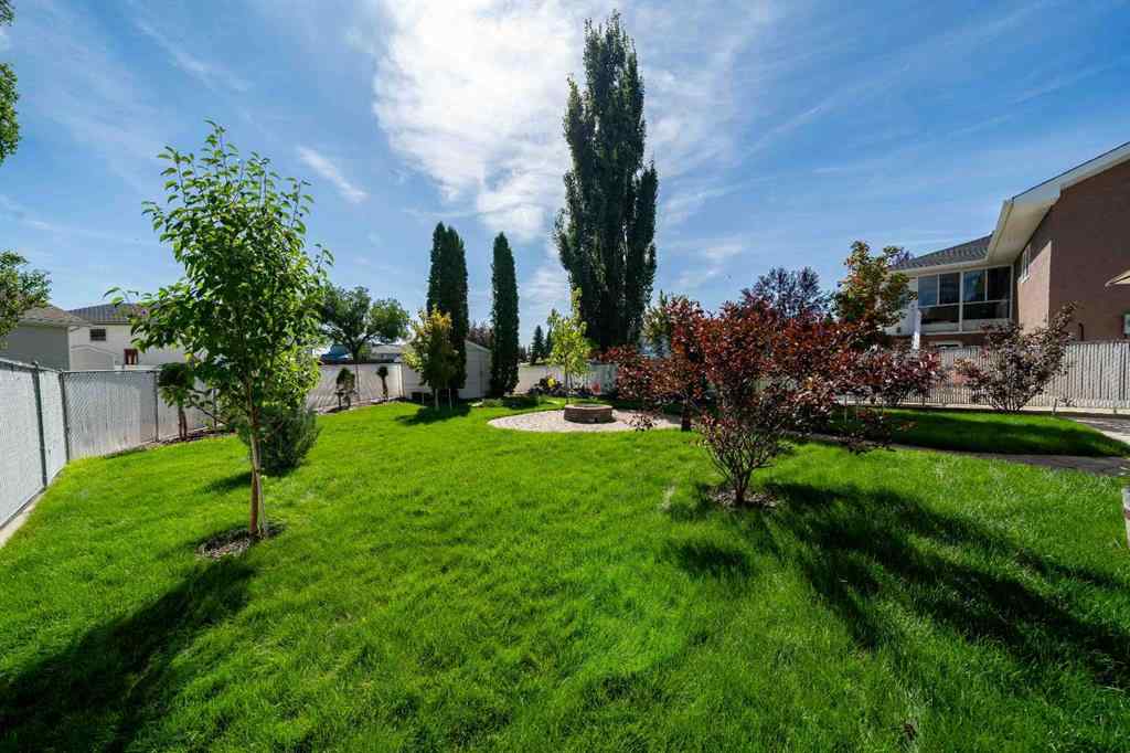 MLS® A2246608 - 40 Storrs Crescent SE in SE Southridge Medicine Hat, Residential
