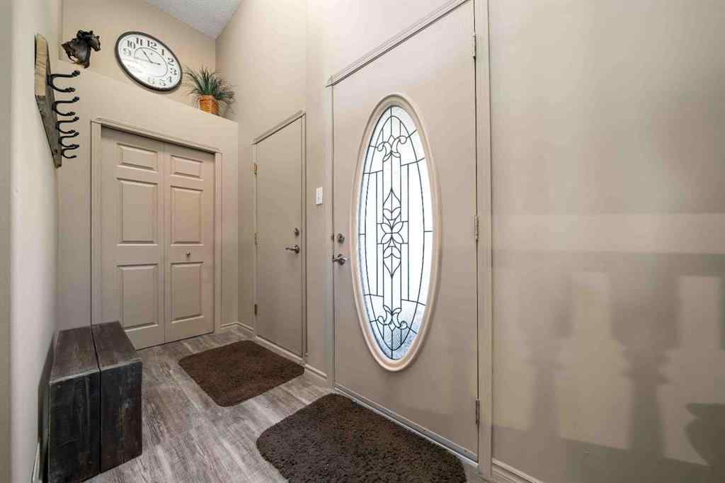 MLS® A2246608 - 40 Storrs Crescent SE in SE Southridge Medicine Hat, Residential