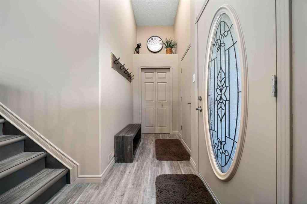 MLS® A2246608 - 40 Storrs Crescent SE in SE Southridge Medicine Hat, Residential