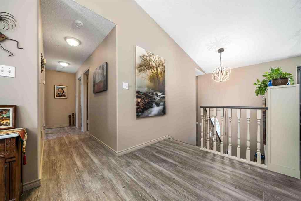 MLS® A2246608 - 40 Storrs Crescent SE in SE Southridge Medicine Hat, Residential