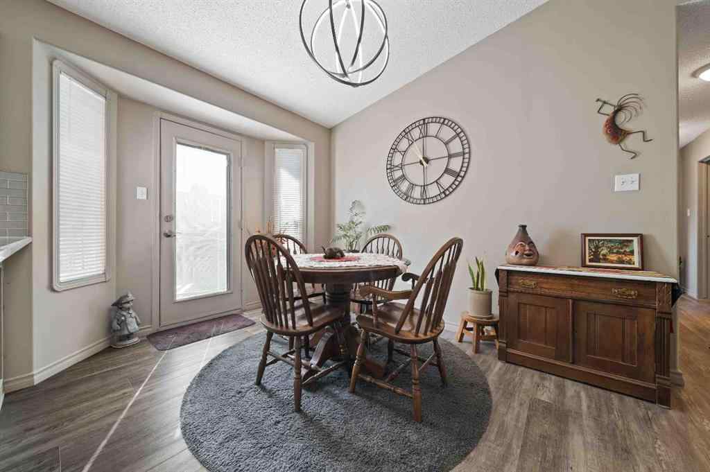 MLS® A2246608 - 40 Storrs Crescent SE in SE Southridge Medicine Hat, Residential