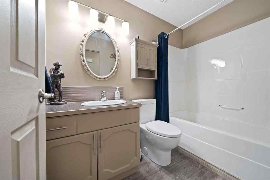 MLS® A2246608 - 40 Storrs Crescent SE in SE Southridge Medicine Hat, Residential