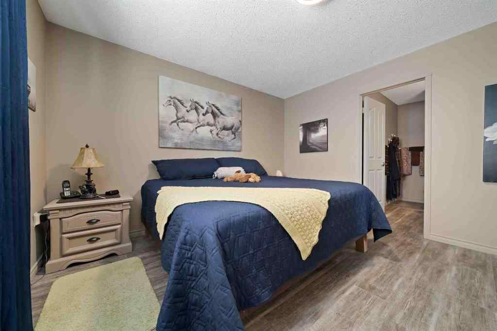 MLS® A2246608 - 40 Storrs Crescent SE in SE Southridge Medicine Hat, Residential