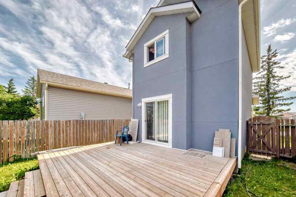 MLS® A2246621 - 7 Martinview Crescent  in Martindale Calgary, Residential