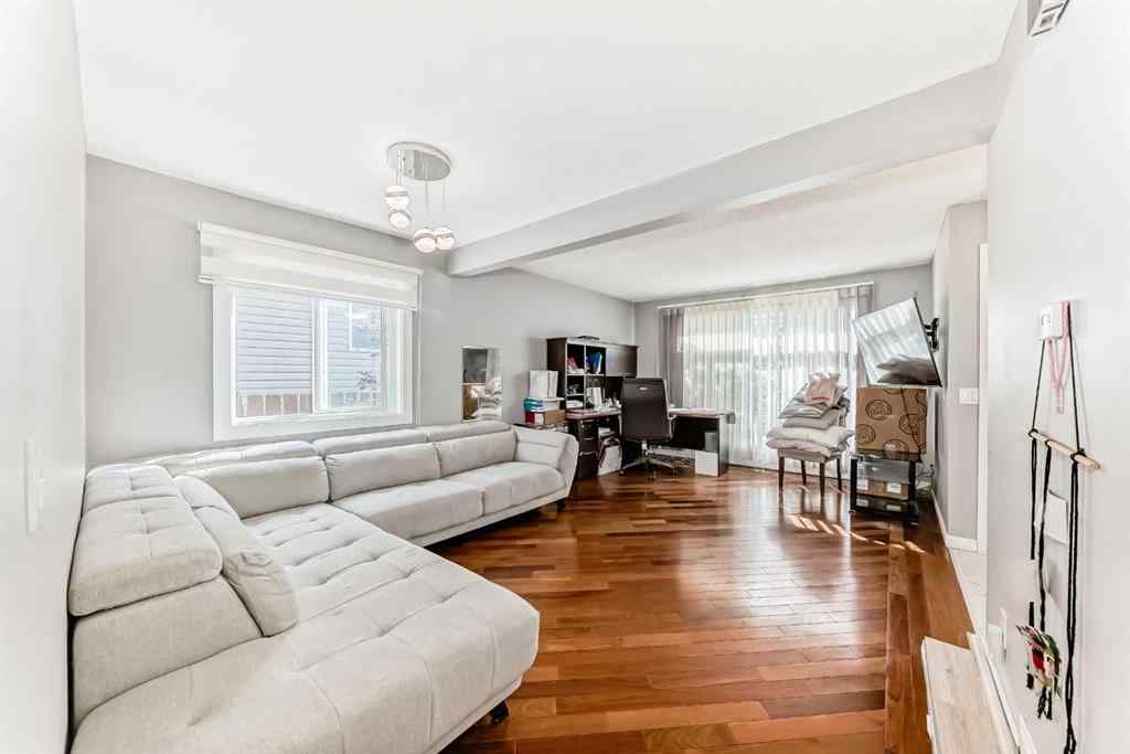 MLS® A2246621 - 7 Martinview Crescent  in Martindale Calgary, Residential