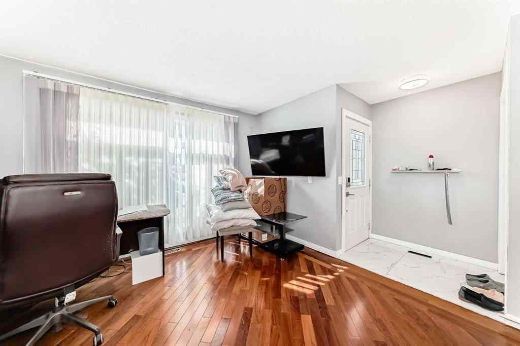 MLS® A2246621 - 7 Martinview Crescent  in Martindale Calgary, Residential