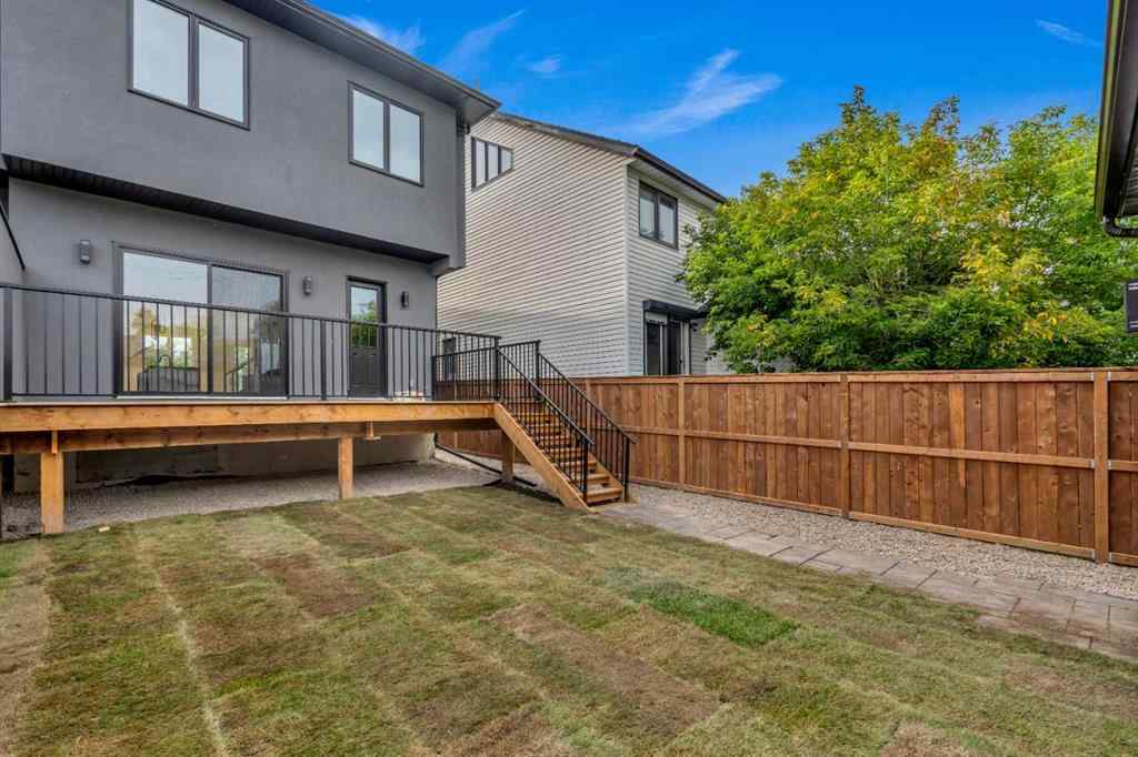 MLS® A2246627 - 2032 29 Street SW in Killarney/Glengarry Calgary, Residential