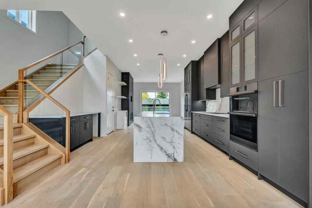 MLS® A2246627 - 2032 29 Street SW in Killarney/Glengarry Calgary, Residential