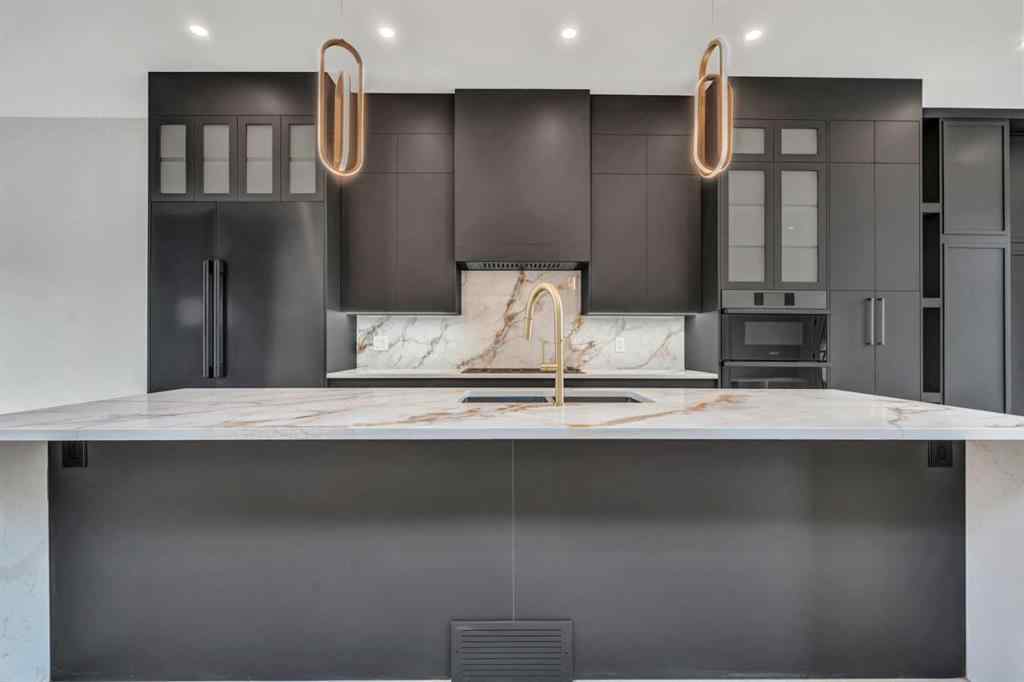 MLS® A2246627 - 2032 29 Street SW in Killarney/Glengarry Calgary, Residential