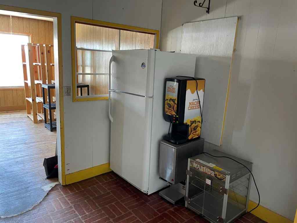 MLS® A2246629 - 131 2 Street W in Central Brooks, Commercial