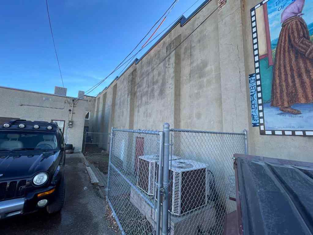 MLS® A2246629 - 131 2 Street W in Central Brooks, Commercial