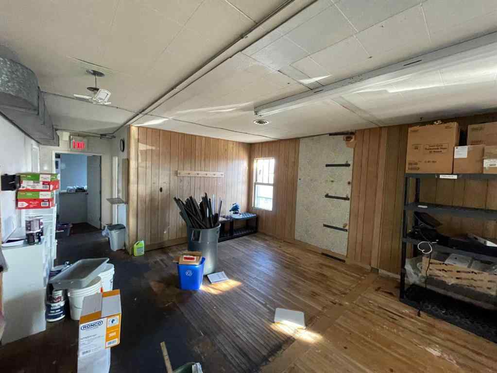 MLS® A2246629 - 131 2 Street W in Central Brooks, Commercial