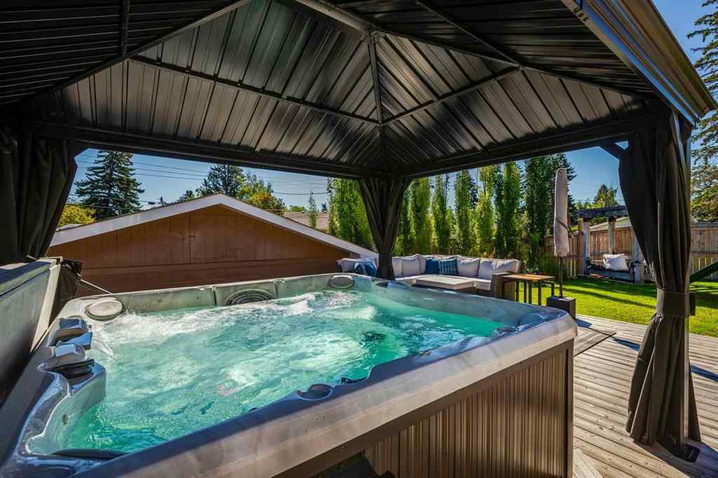 MLS® A2246633 - 1816 Glasgow Drive SW in Glendale Calgary, Residential
