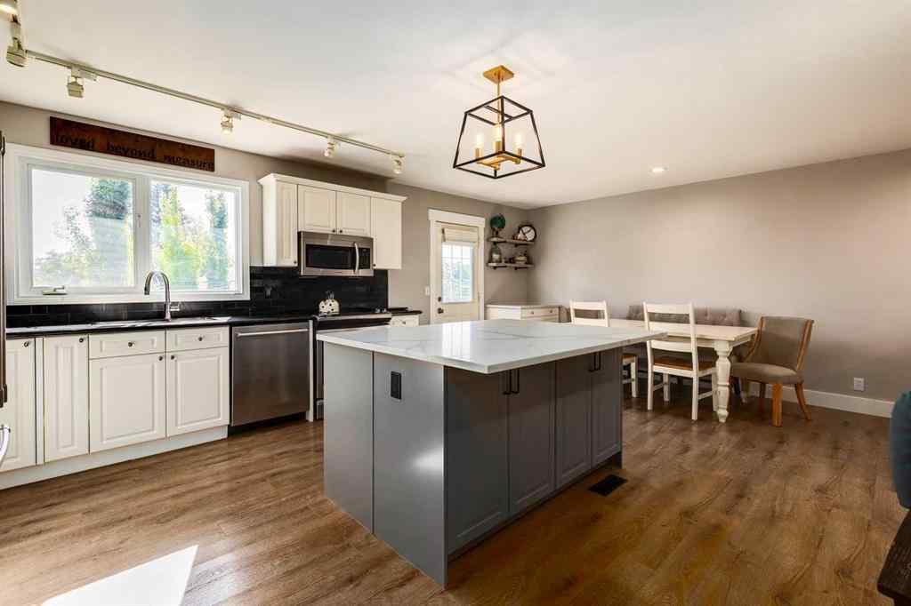 MLS® A2246633 - 1816 Glasgow Drive SW in Glendale Calgary, Residential