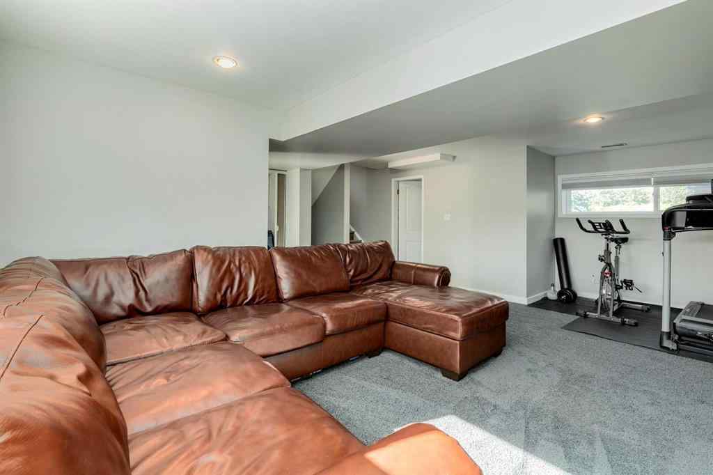 MLS® A2246633 - 1816 Glasgow Drive SW in Glendale Calgary, Residential
