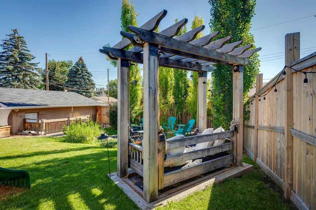 MLS® A2246633 - 1816 Glasgow Drive SW in Glendale Calgary, Residential