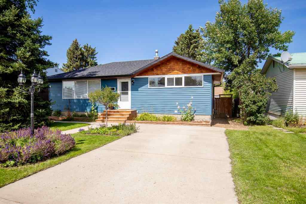 MLS® A2246637 - 4912 43 Street  in Central Innisfail Innisfail, Residential