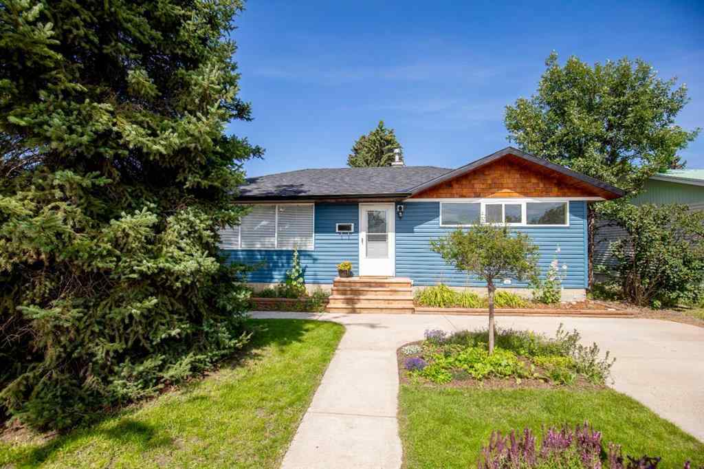 MLS® A2246637 - 4912 43 Street  in Central Innisfail Innisfail, Residential