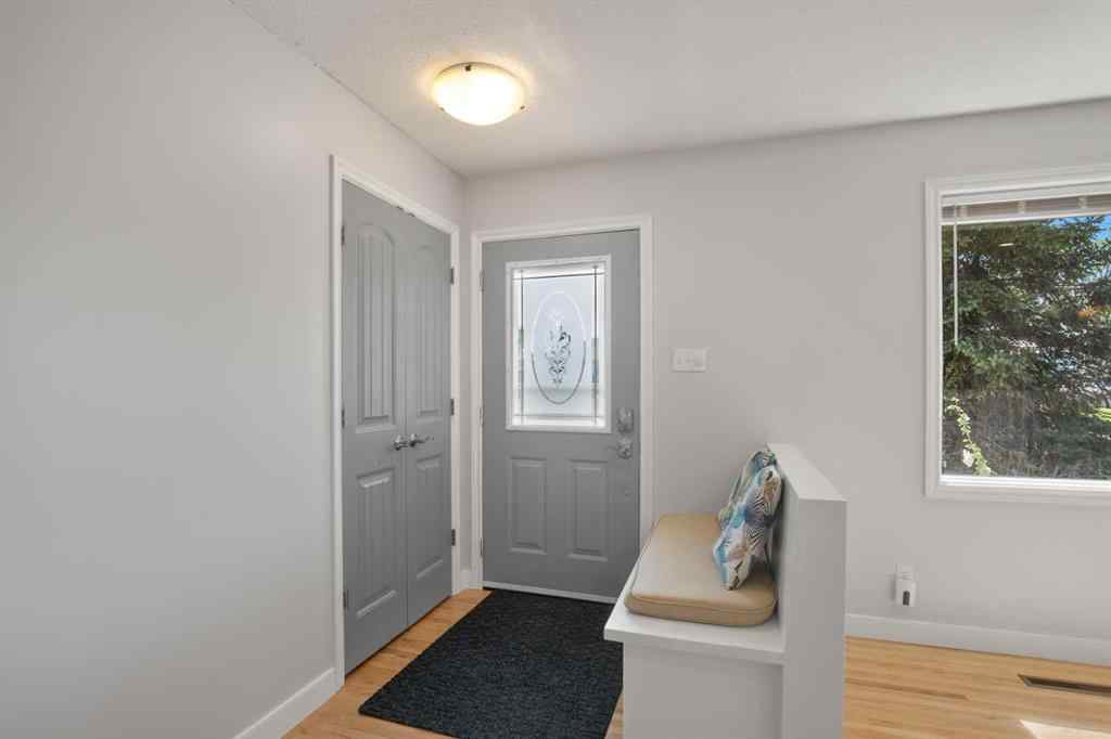 MLS® A2246637 - 4912 43 Street  in Central Innisfail Innisfail, Residential
