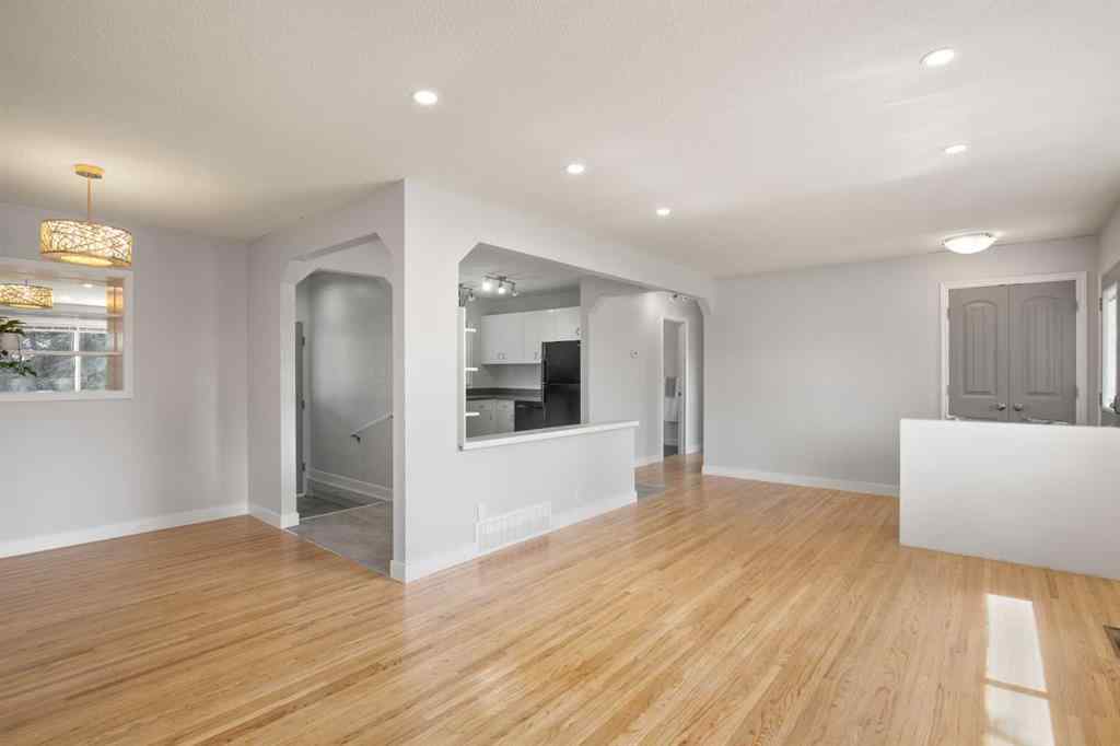 MLS® A2246637 - 4912 43 Street  in Central Innisfail Innisfail, Residential