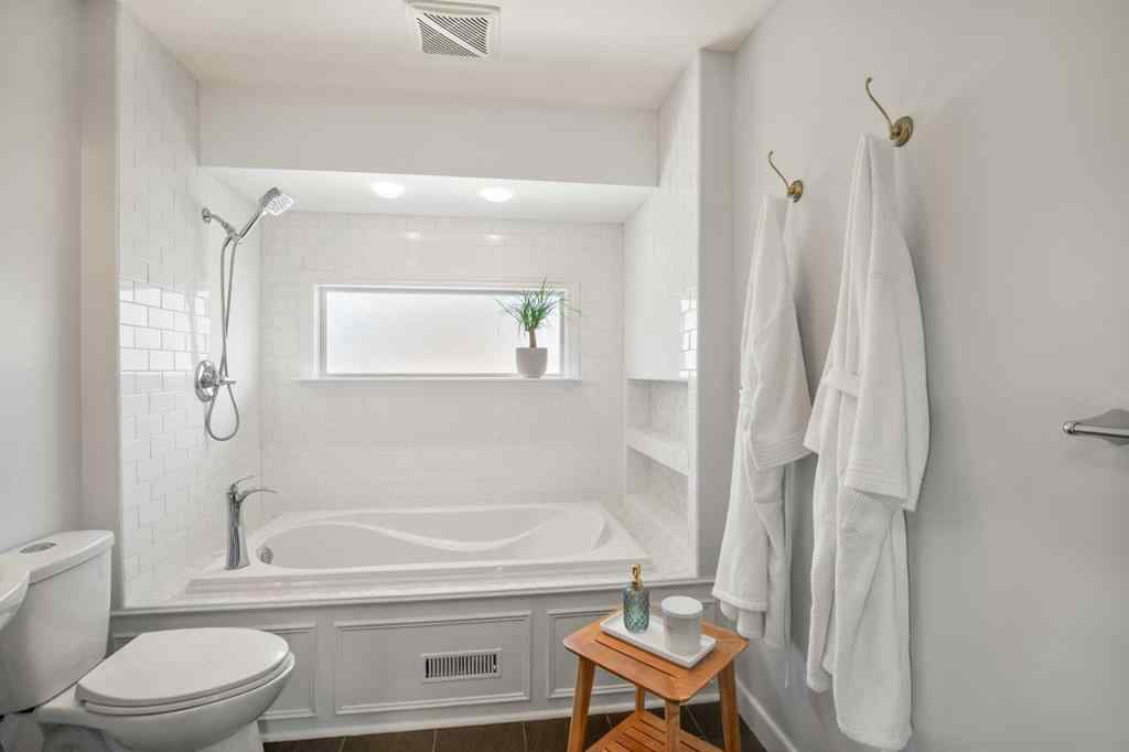 MLS® A2246637 - 4912 43 Street  in Central Innisfail Innisfail, Residential