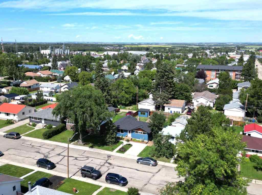 MLS® A2246637 - 4912 43 Street  in Central Innisfail Innisfail, Residential