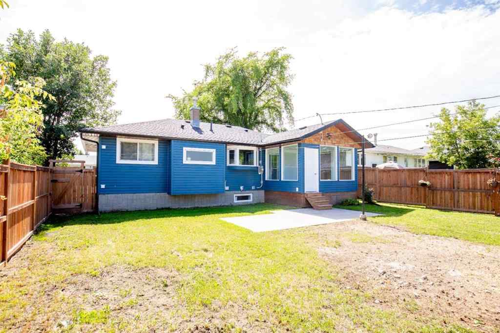 MLS® A2246637 - 4912 43 Street  in Central Innisfail Innisfail, Residential