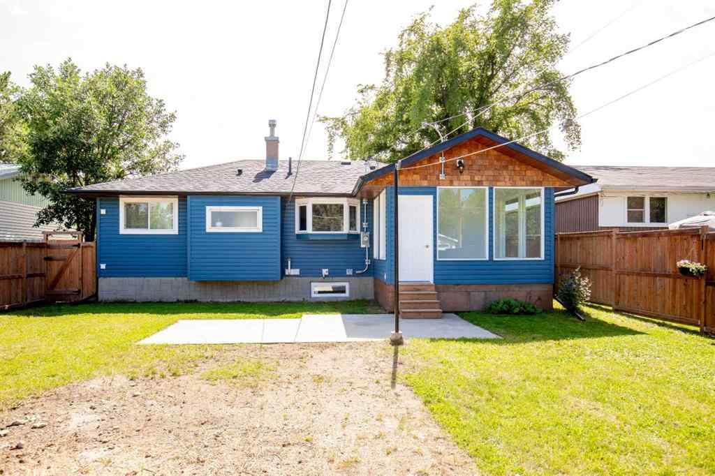 MLS® A2246637 - 4912 43 Street  in Central Innisfail Innisfail, Residential