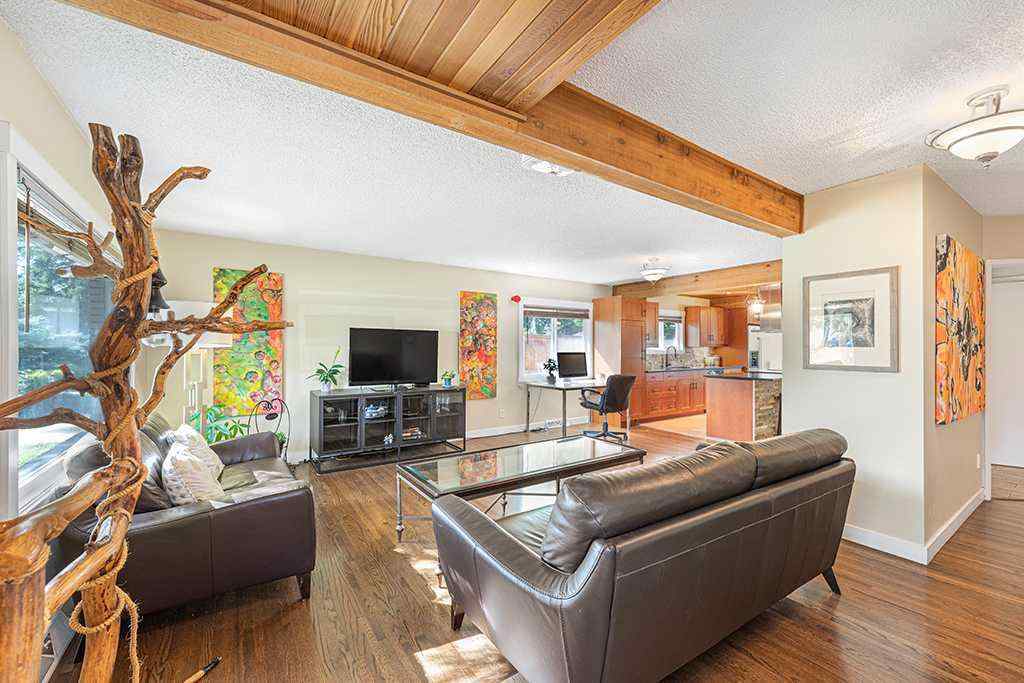 MLS® A2246638 - 16 Roseview Drive NW in Rosemont Calgary, Residential