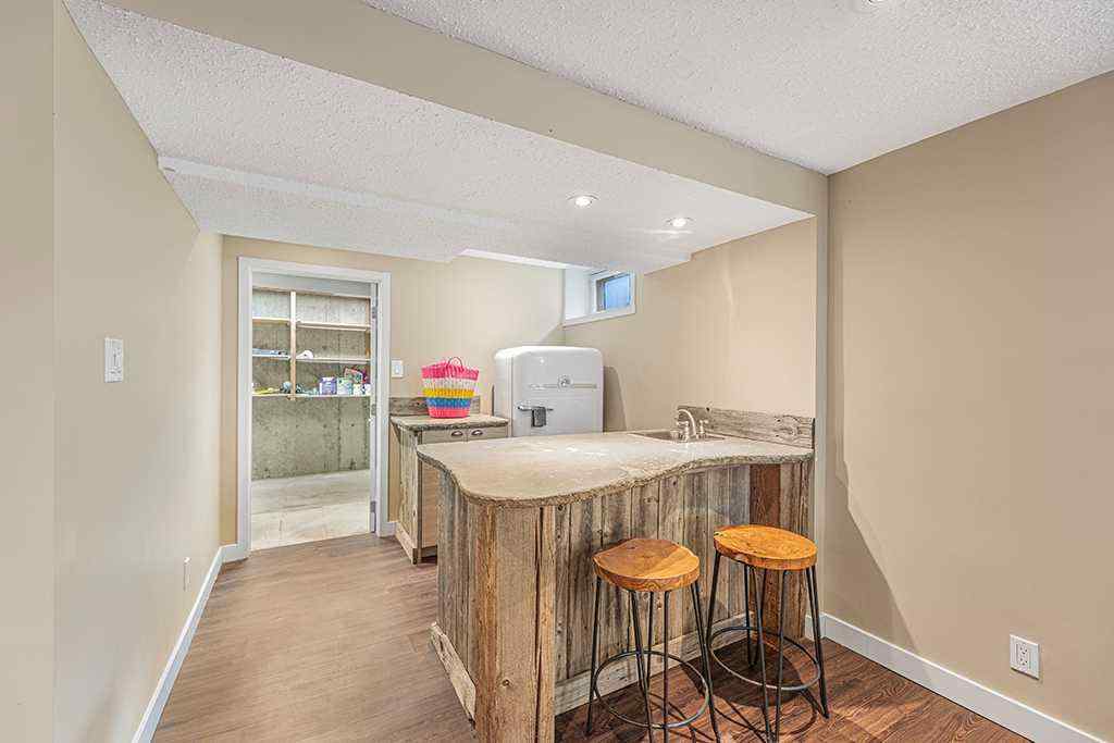 MLS® A2246638 - 16 Roseview Drive NW in Rosemont Calgary, Residential