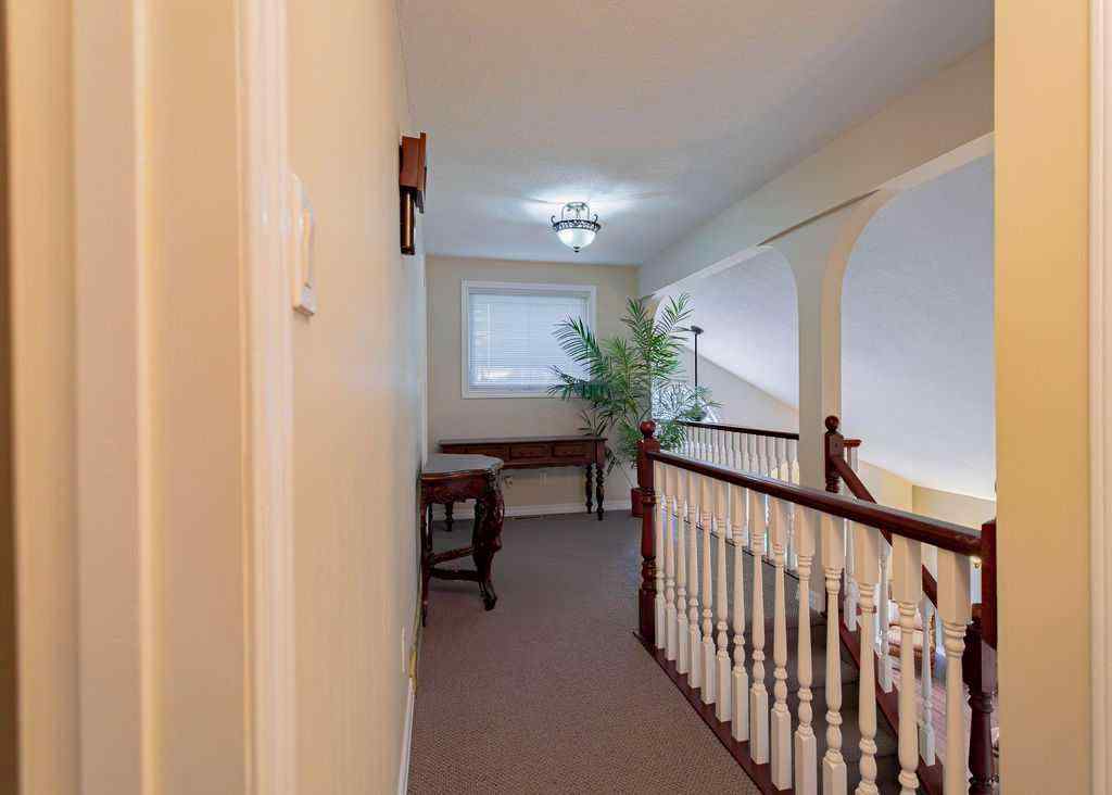 MLS® A2246639 - 1926 8 Avenue  in NONE Wainwright, Residential