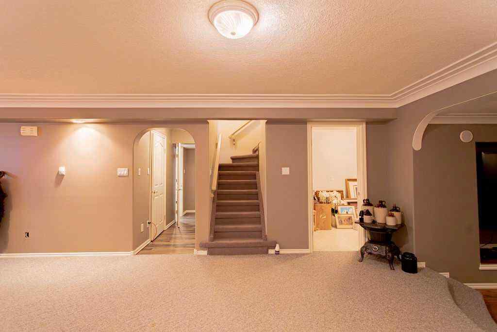 MLS® A2246639 - 1926 8 Avenue  in NONE Wainwright, Residential
